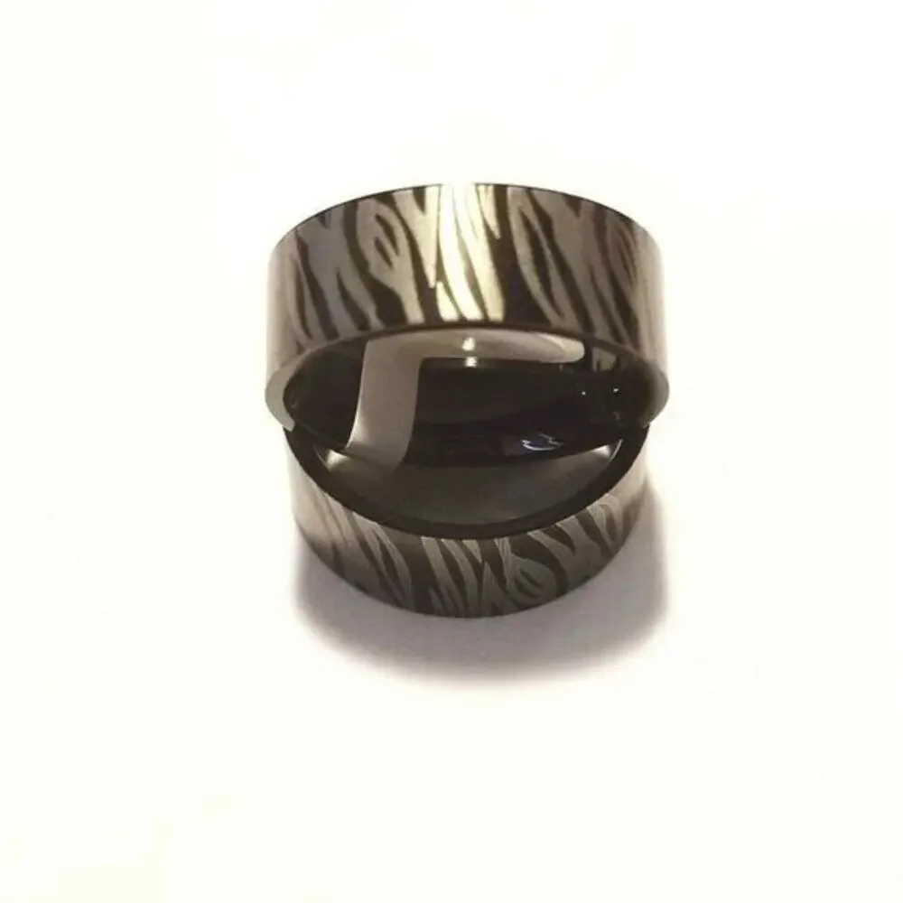 New‎ stainless steel tiger striped ring size 10